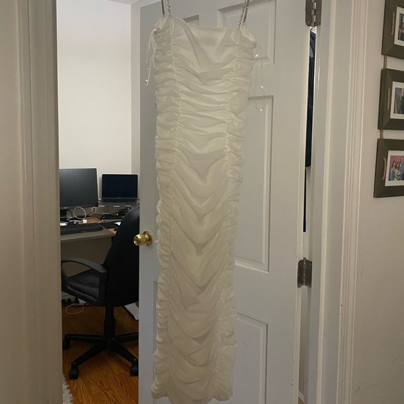 Mesh Ruched diamante strap midi dress - size small - Picture 4 of 8